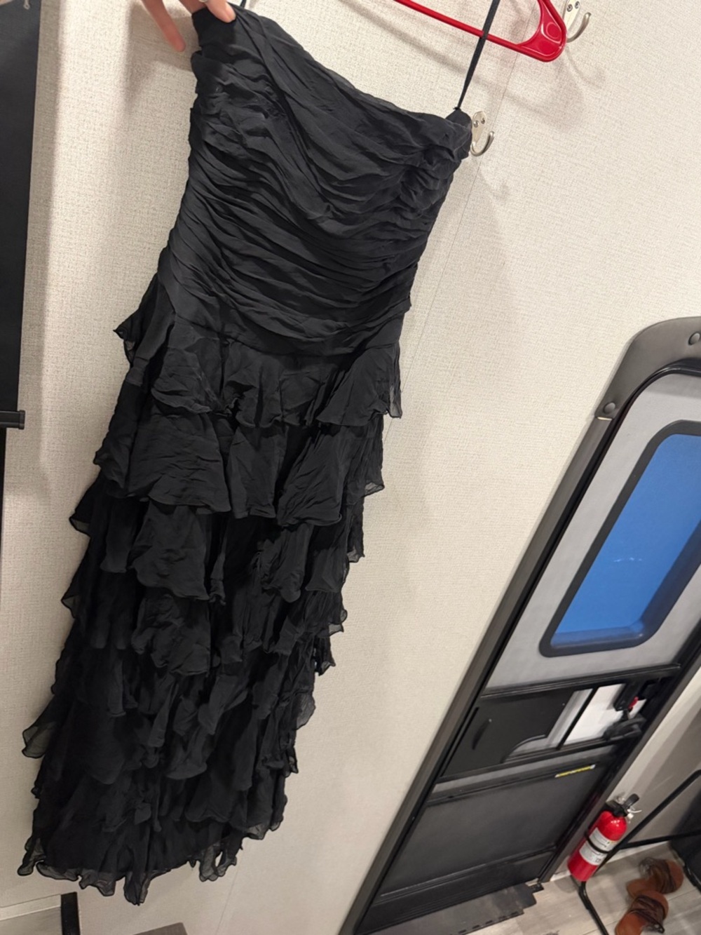 Kay Unger Black Strapless Ruffled Silk Evening Gown